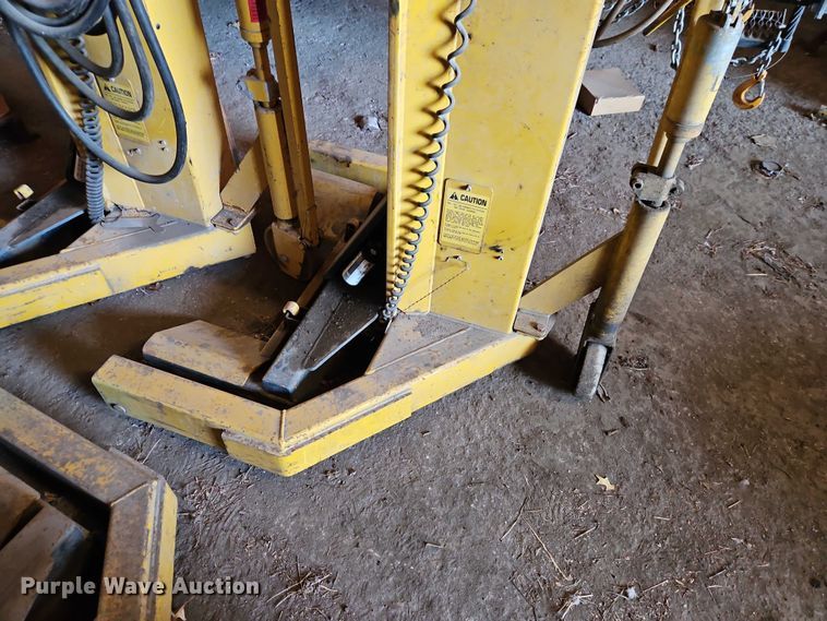 image for item EB8452 1996 Sefac 1200M65 four post automotive lift