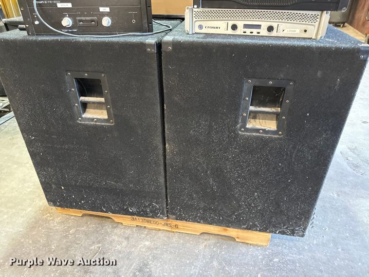image for item EC4464 Peavey sound equipment