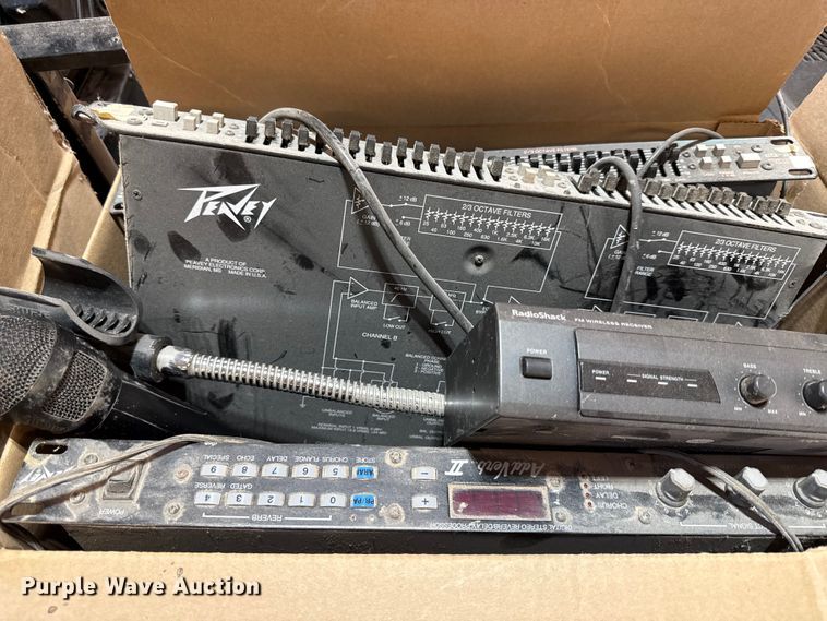 image for item EC4464 Peavey sound equipment