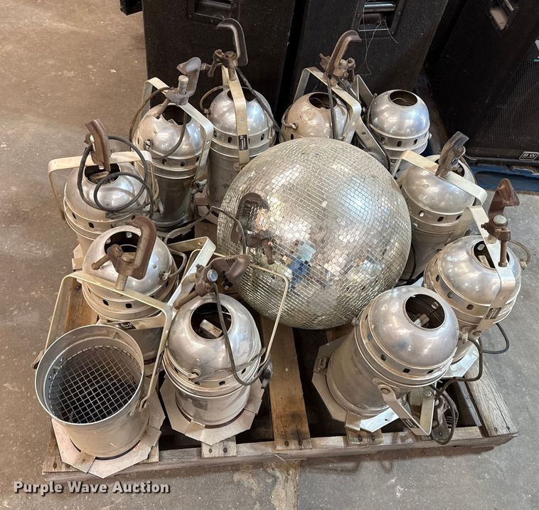 image for item EC4464 Peavey sound equipment