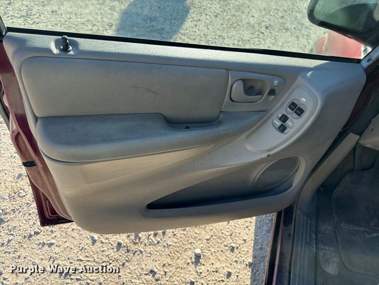 image for item EC4465 2002 Dodge Grand Caravan van