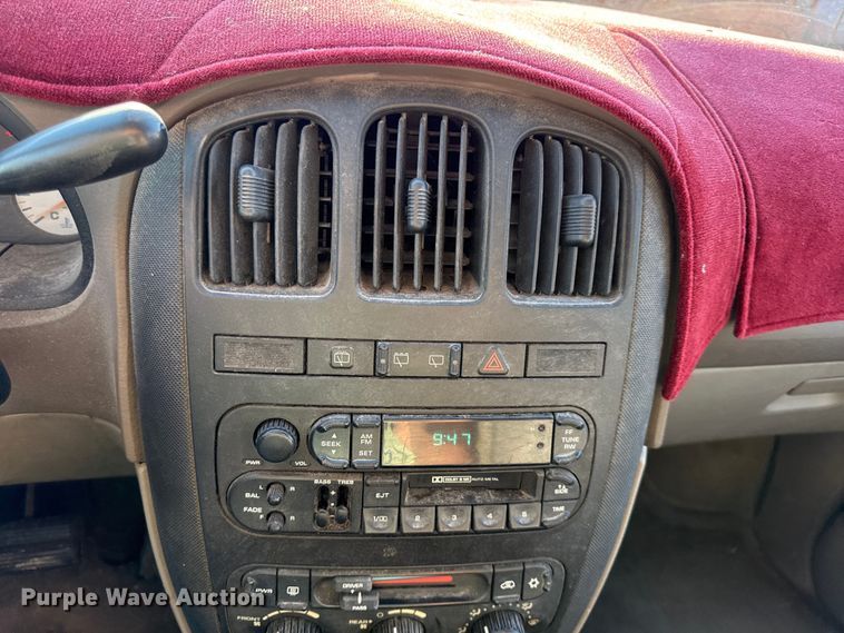 image for item EC4465 2002 Dodge Grand Caravan van