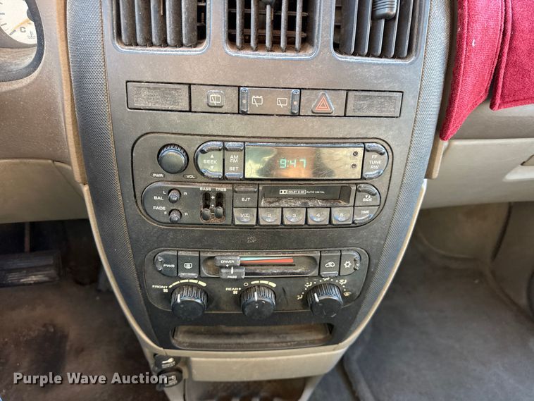 image for item EC4465 2002 Dodge Grand Caravan van
