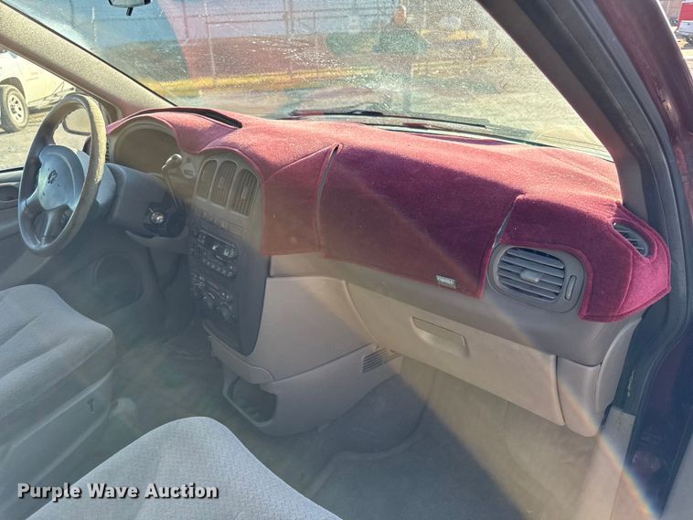 image for item EC4465 2002 Dodge Grand Caravan van