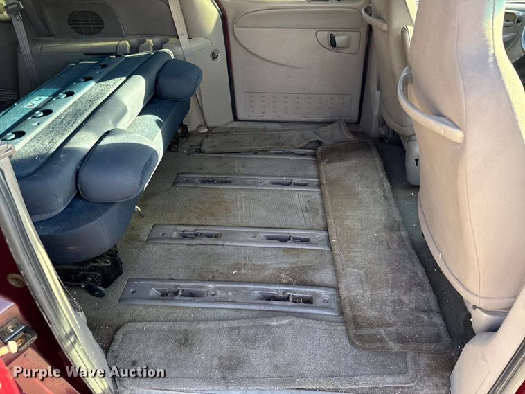 image for item EC4465 2002 Dodge Grand Caravan van