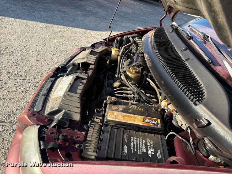 image for item EC4465 2002 Dodge Grand Caravan van