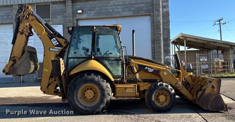 RETROEXCAVADORA 2009 CATERPILLAR 420E