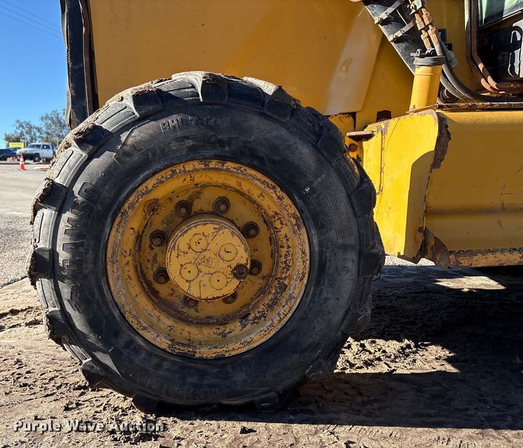 image for item EC8155 2009 Caterpillar 420E backhoe