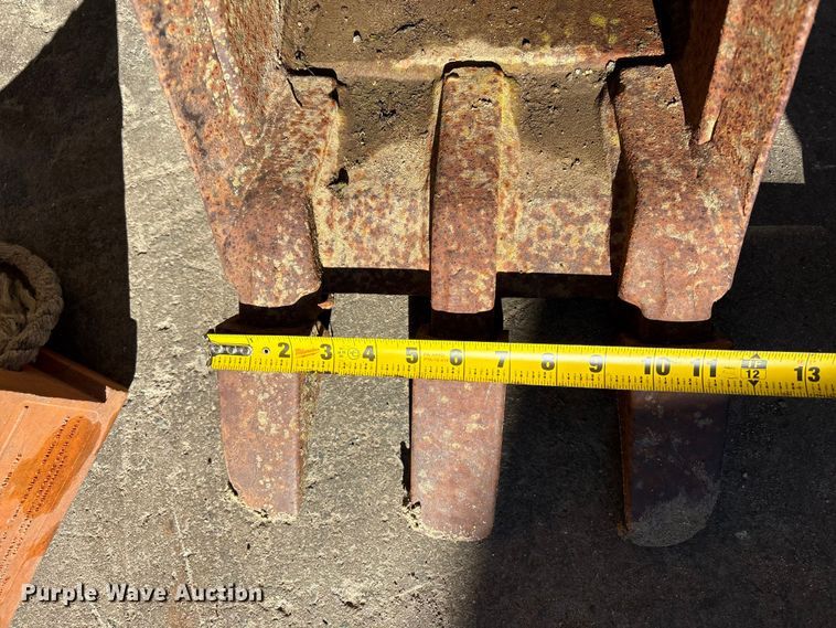 image for item EC8155 2009 Caterpillar 420E backhoe