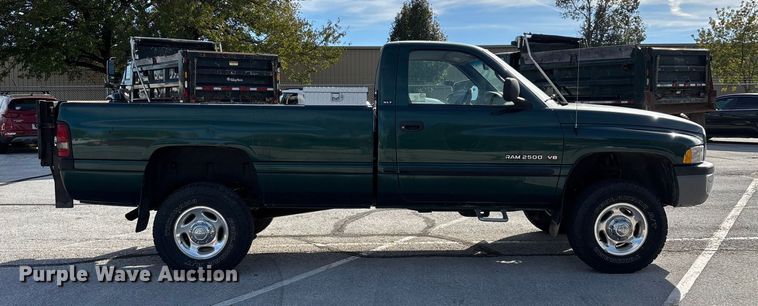 image for item ED2340 2001 Dodge Ram 2500 pickup truck