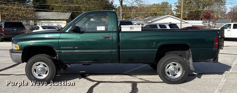 image for item ED2340 2001 Dodge Ram 2500 pickup truck