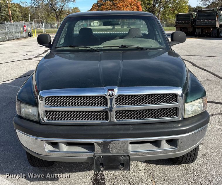 image for item ED2340 2001 Dodge Ram 2500 pickup truck