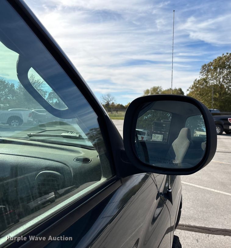 image for item ED2340 2001 Dodge Ram 2500 pickup truck