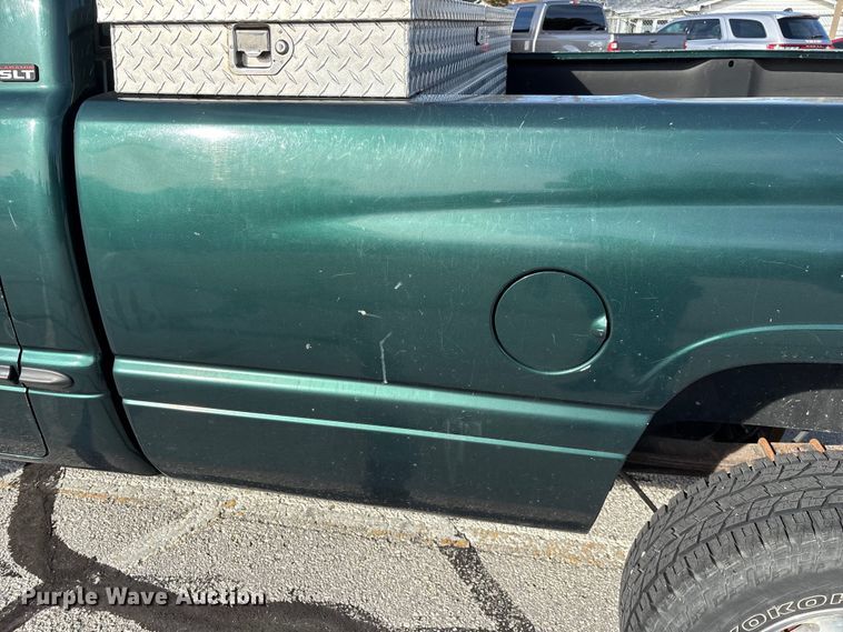 image for item ED2340 2001 Dodge Ram 2500 pickup truck