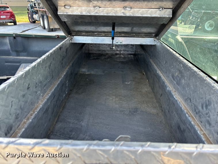 image for item ED2340 2001 Dodge Ram 2500 pickup truck