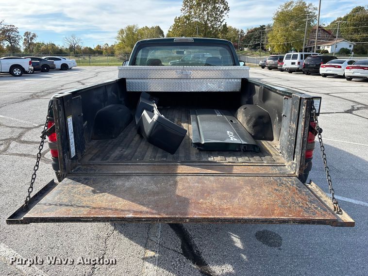 image for item ED2340 2001 Dodge Ram 2500 pickup truck