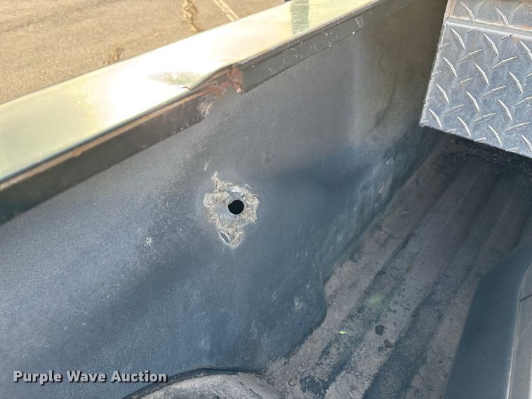 image for item ED2340 2001 Dodge Ram 2500 pickup truck