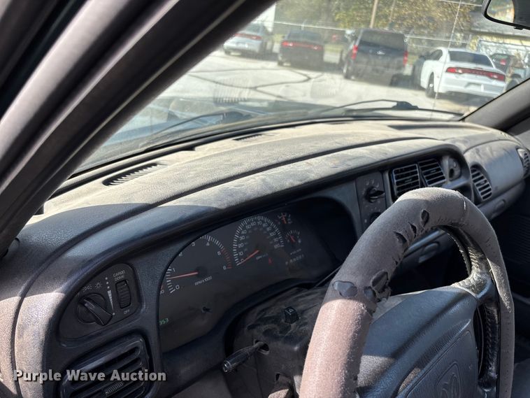 image for item ED2340 2001 Dodge Ram 2500 pickup truck