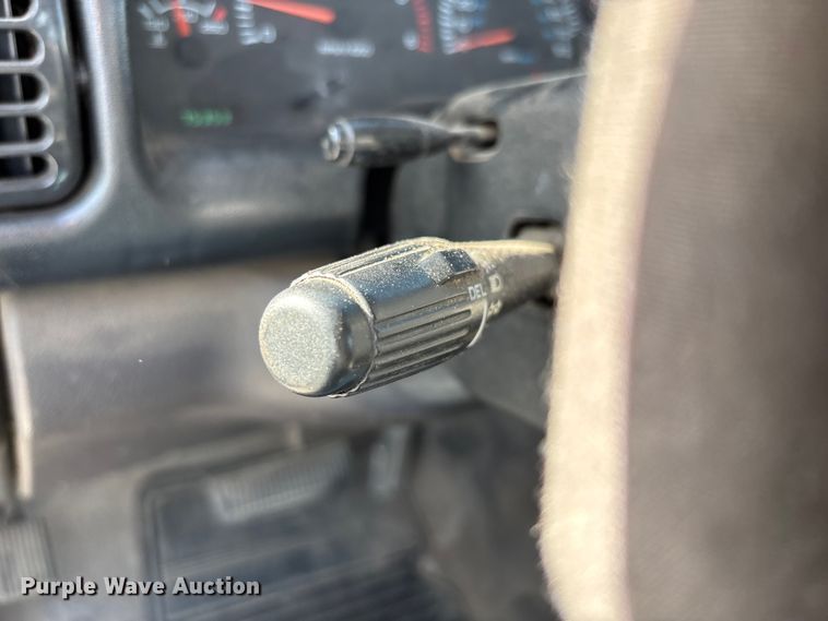 image for item ED2340 2001 Dodge Ram 2500 pickup truck