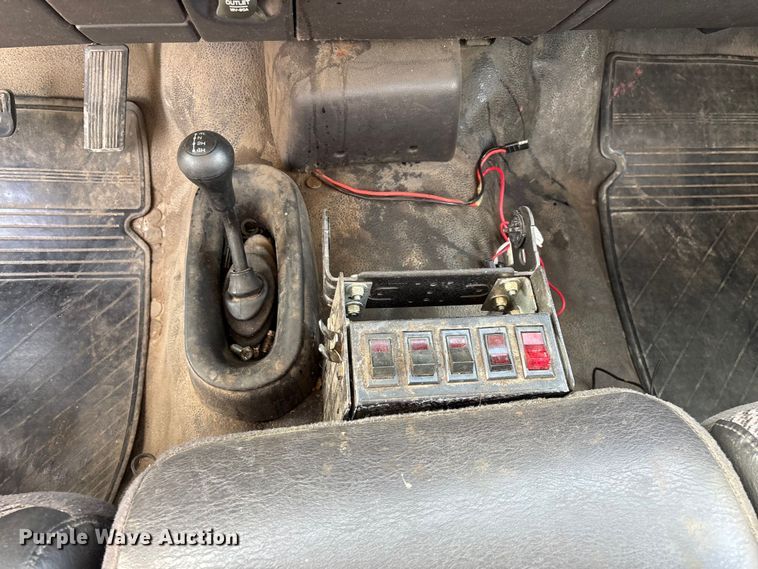 image for item ED2340 2001 Dodge Ram 2500 pickup truck