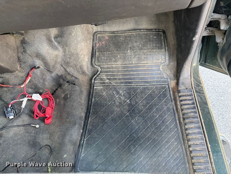 image for item ED2340 2001 Dodge Ram 2500 pickup truck