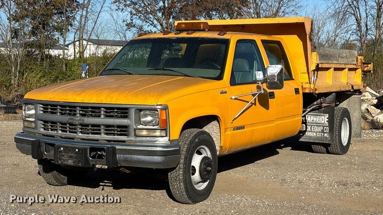 image for item ED2382 2000 Chevrolet C3500 Crew Cab dump bed pickup truck