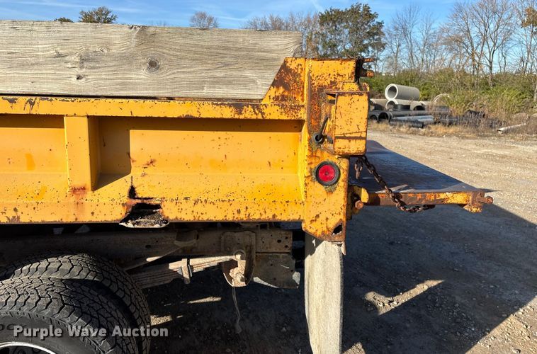 image for item ED2382 2000 Chevrolet C3500 Crew Cab dump bed pickup truck