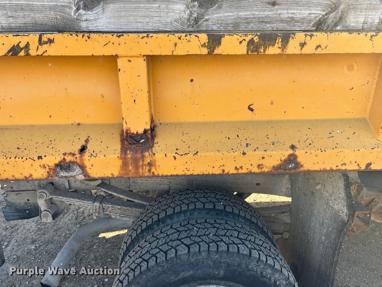 image for item ED2382 2000 Chevrolet C3500 Crew Cab dump bed pickup truck