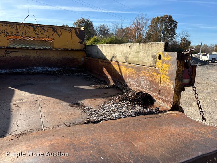 image for item ED2382 2000 Chevrolet C3500 Crew Cab dump bed pickup truck