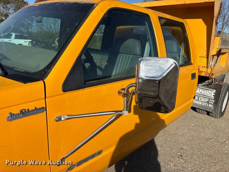 image for item ED2382 2000 Chevrolet C3500 Crew Cab dump bed pickup truck