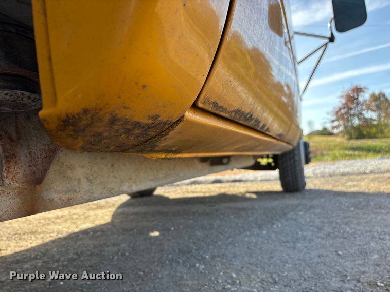 image for item ED2382 2000 Chevrolet C3500 Crew Cab dump bed pickup truck