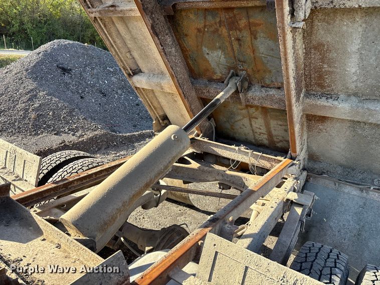 image for item ED2382 2000 Chevrolet C3500 Crew Cab dump bed pickup truck