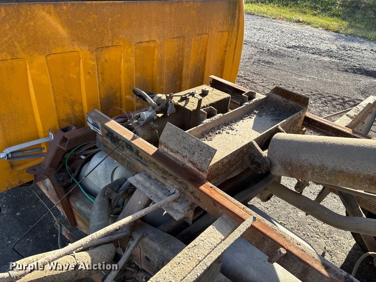 image for item ED2382 2000 Chevrolet C3500 Crew Cab dump bed pickup truck