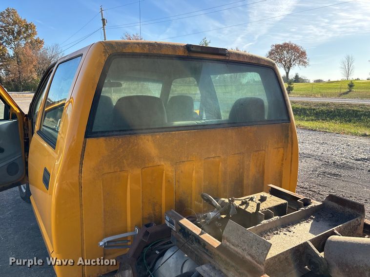 image for item ED2382 2000 Chevrolet C3500 Crew Cab dump bed pickup truck