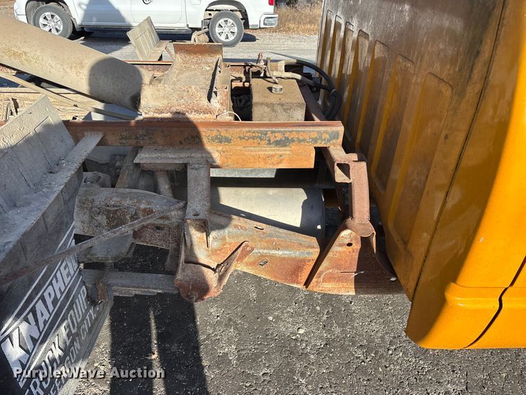 image for item ED2382 2000 Chevrolet C3500 Crew Cab dump bed pickup truck