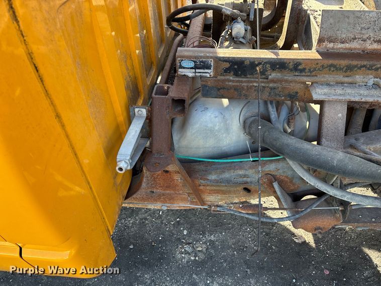 image for item ED2382 2000 Chevrolet C3500 Crew Cab dump bed pickup truck