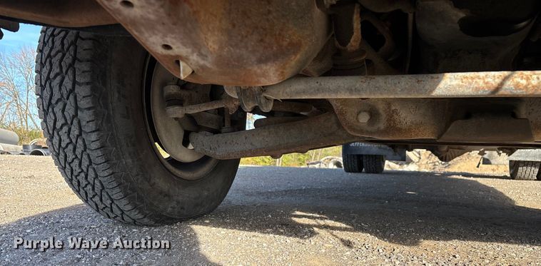 image for item ED2382 2000 Chevrolet C3500 Crew Cab dump bed pickup truck