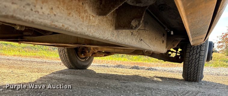 image for item ED2382 2000 Chevrolet C3500 Crew Cab dump bed pickup truck