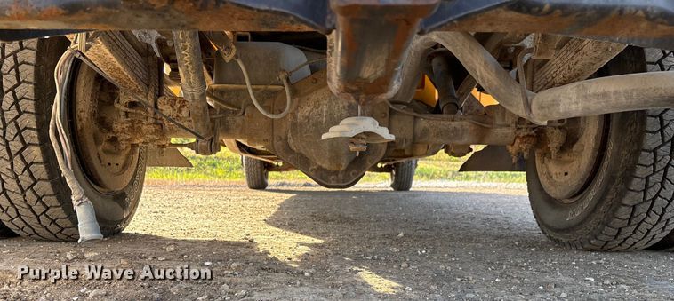 image for item ED2382 2000 Chevrolet C3500 Crew Cab dump bed pickup truck