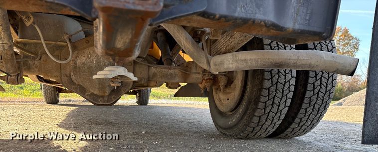 image for item ED2382 2000 Chevrolet C3500 Crew Cab dump bed pickup truck