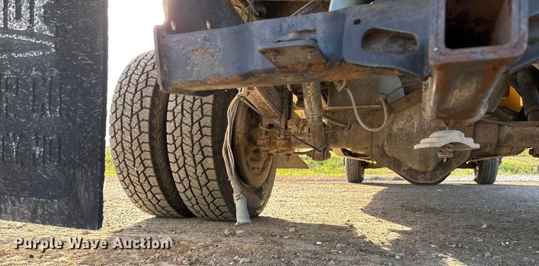 image for item ED2382 2000 Chevrolet C3500 Crew Cab dump bed pickup truck