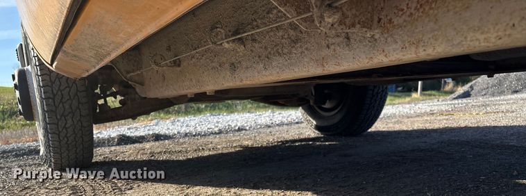 image for item ED2382 2000 Chevrolet C3500 Crew Cab dump bed pickup truck