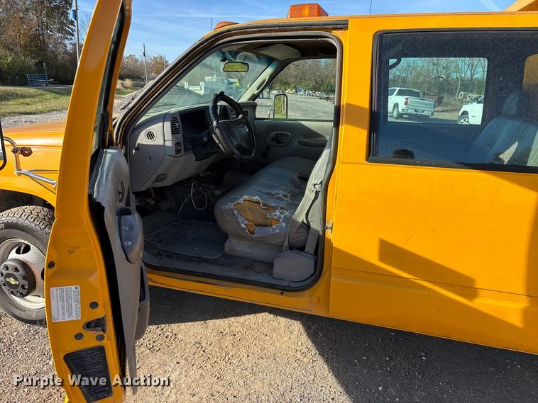 image for item ED2382 2000 Chevrolet C3500 Crew Cab dump bed pickup truck