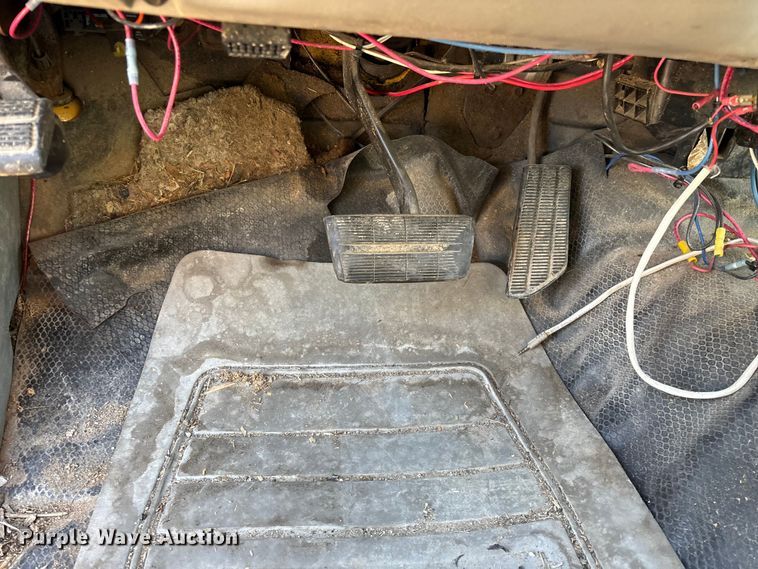 image for item ED2382 2000 Chevrolet C3500 Crew Cab dump bed pickup truck