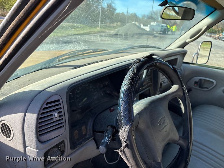 image for item ED2382 2000 Chevrolet C3500 Crew Cab dump bed pickup truck