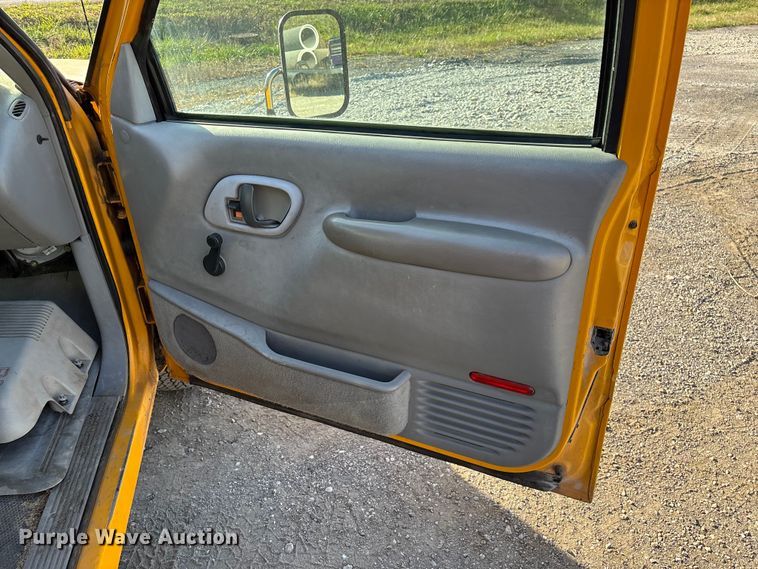 image for item ED2382 2000 Chevrolet C3500 Crew Cab dump bed pickup truck