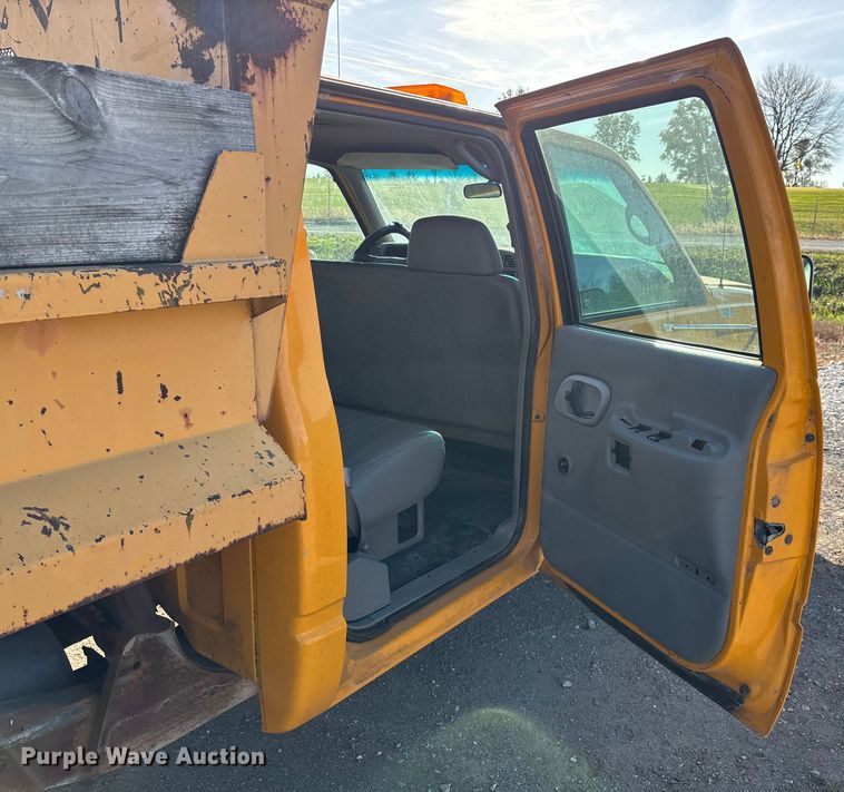 image for item ED2382 2000 Chevrolet C3500 Crew Cab dump bed pickup truck