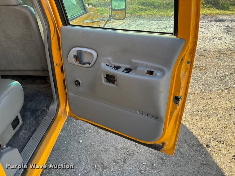 image for item ED2382 2000 Chevrolet C3500 Crew Cab dump bed pickup truck