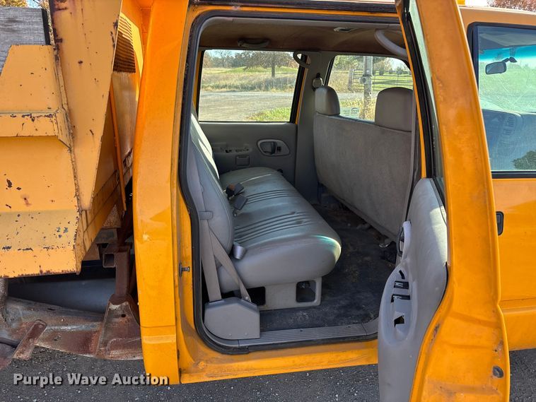 image for item ED2382 2000 Chevrolet C3500 Crew Cab dump bed pickup truck