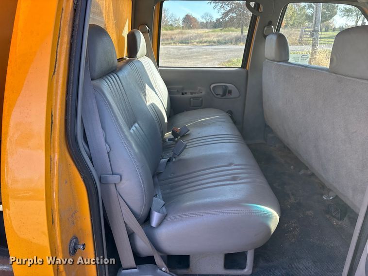 image for item ED2382 2000 Chevrolet C3500 Crew Cab dump bed pickup truck